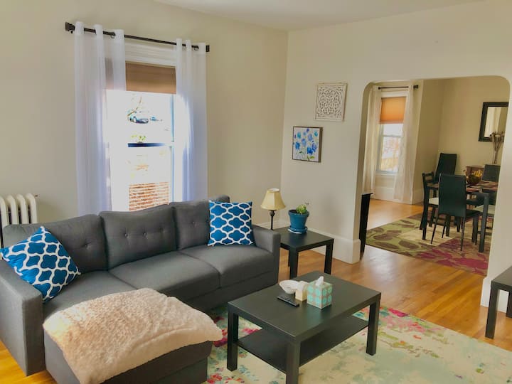 New Markdown! Lovely 3 Bedroom Unit With Garage - マサチューセッツ州