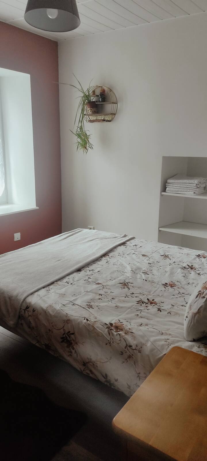 საძინებელი 1