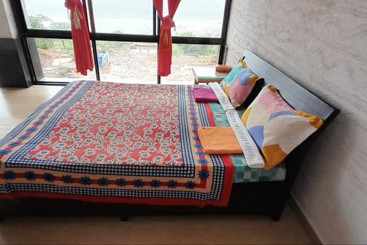 Dormitorio principal con vistas al lago