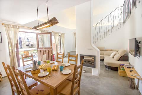 Successful Airbnb property: Casa Rural El Pajar Negro in Guadalajara