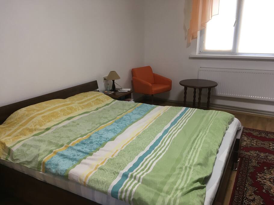 Queen size bed