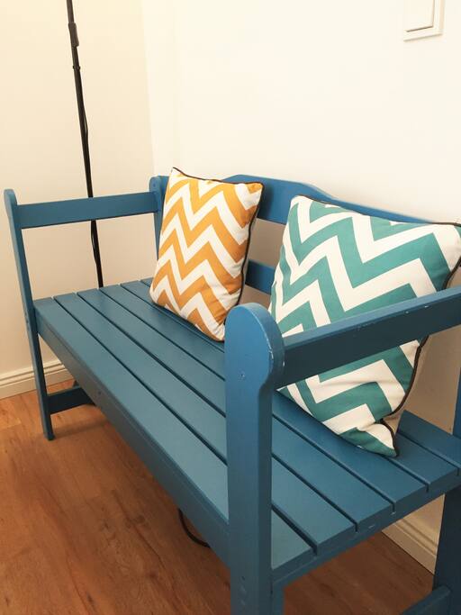 Yes, I also have a blue bench and you are very welcome to sit on it!