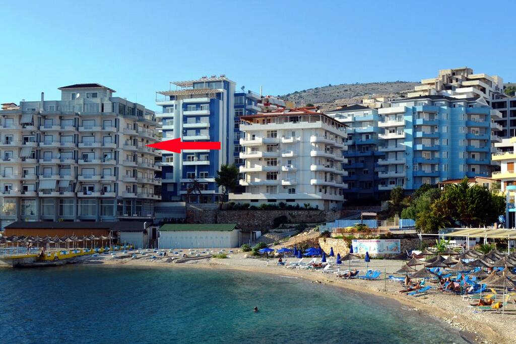 The house is 5 meters from the beach
Дом в 5 шагах от пляжа