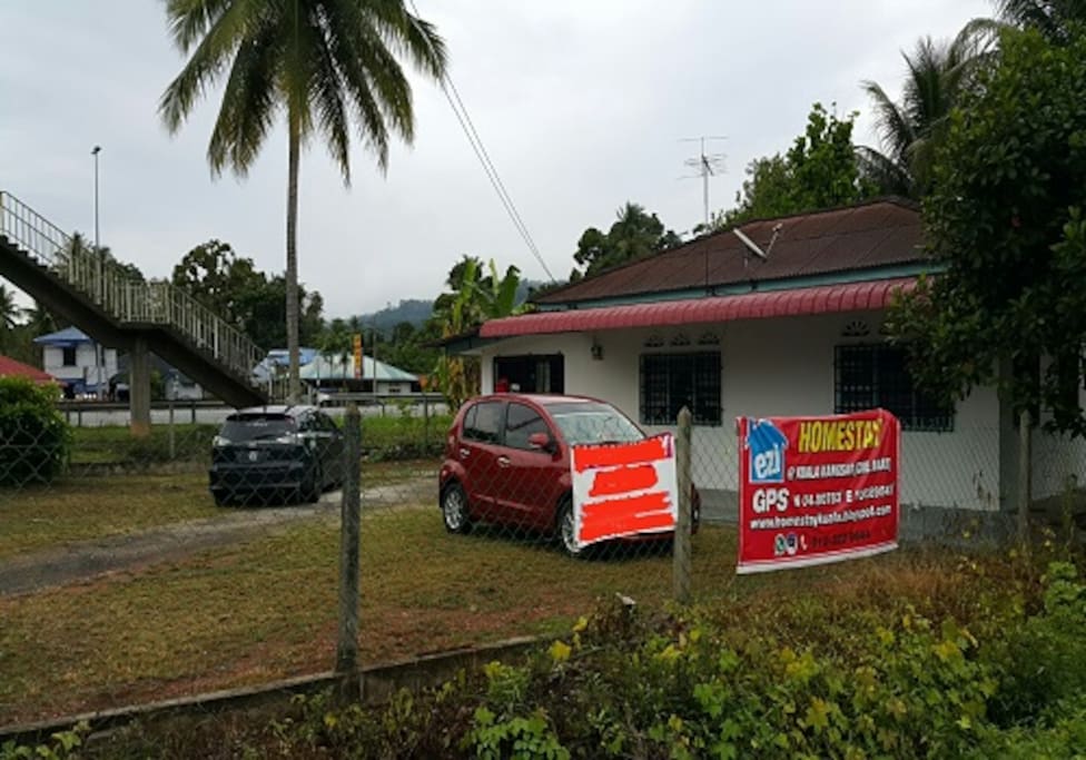 Parking Space Ezi Homestay @ Kuala Kangsar
