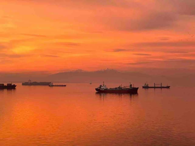 Iconic Salonica Suite seafront
