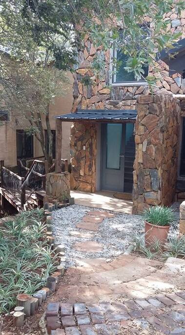 Forest Lodge Entrance