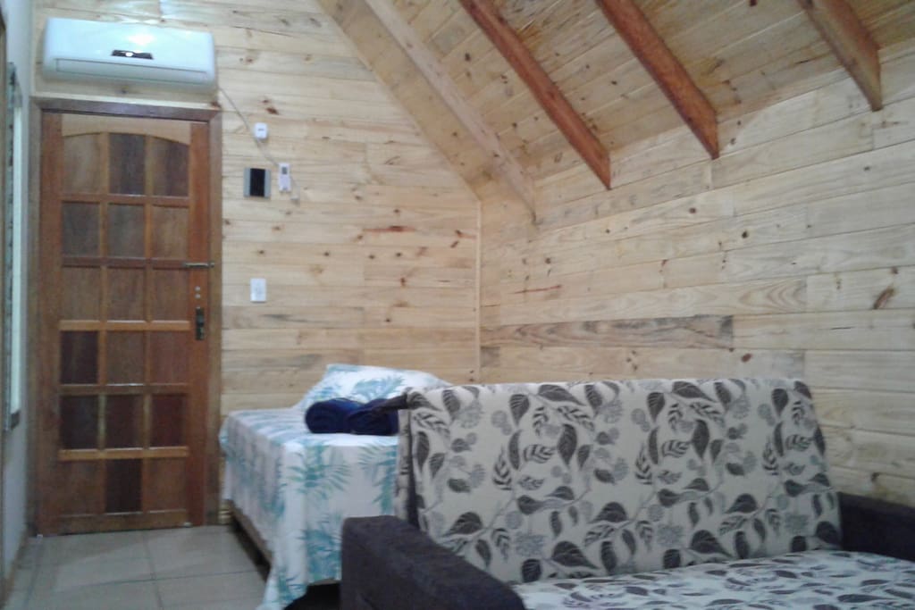 Cama box e sofá cama