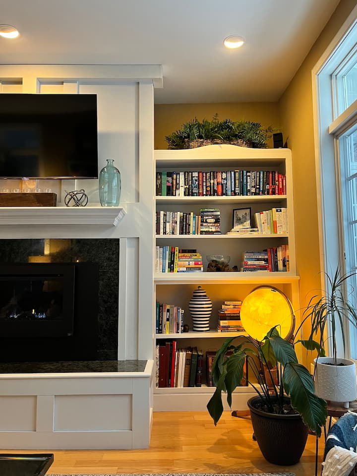 Beautiful, Bright And Airy Adirondack Home - Lake Placid, NY