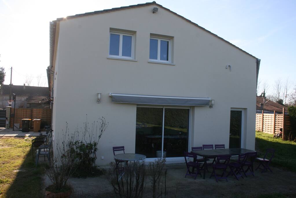 façade arrière avec terrasse