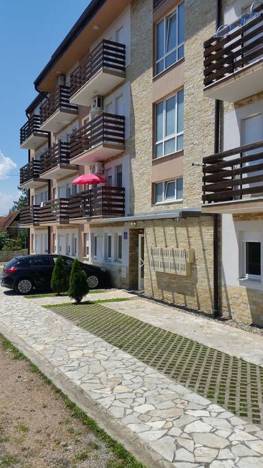 Nasa zgrada, Apartmani "Kosic"