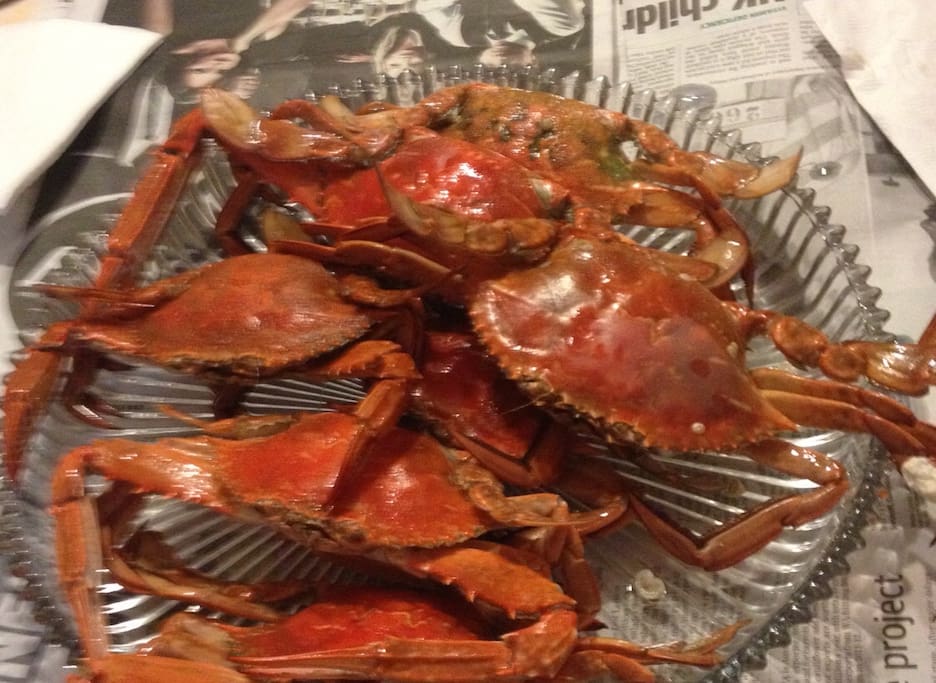 Mandurah estuary BLUE MANA CRABS ,cooked & caught just up
The river from here.