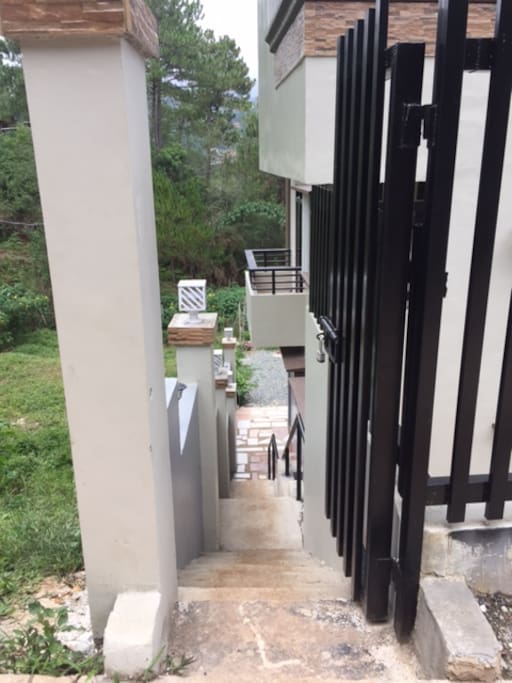 Side view (actual) steps going down for 2 units