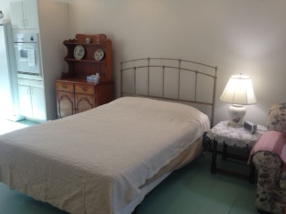 Queen Bed