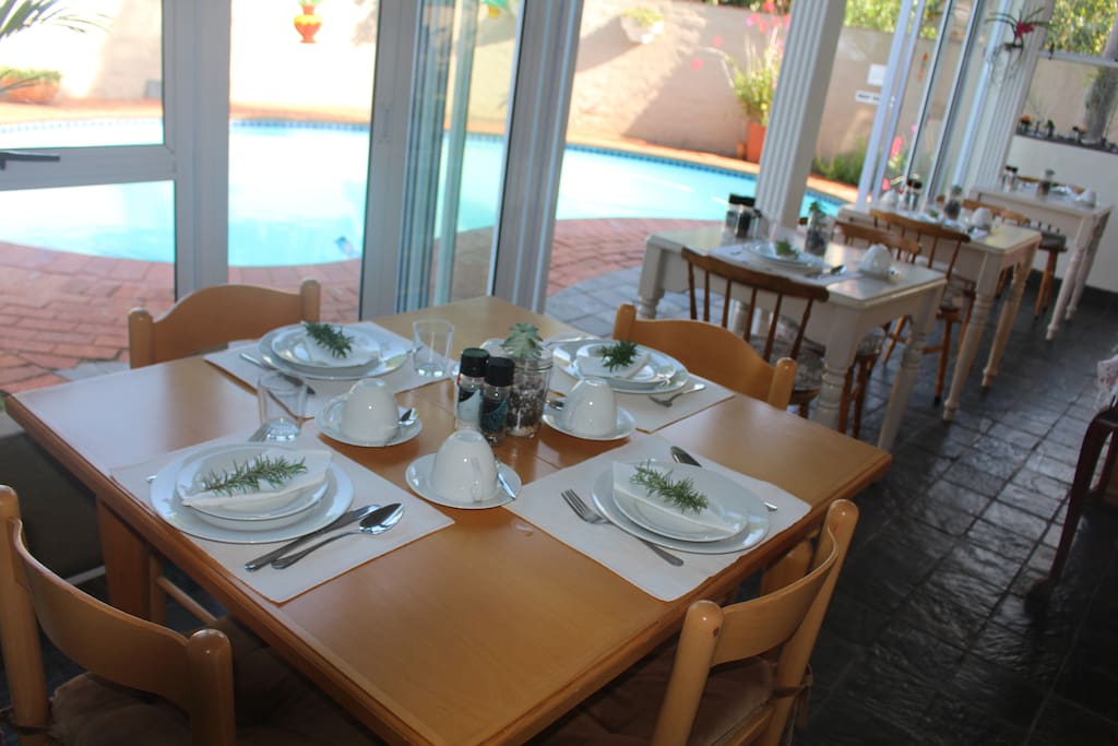 Breakfast area
