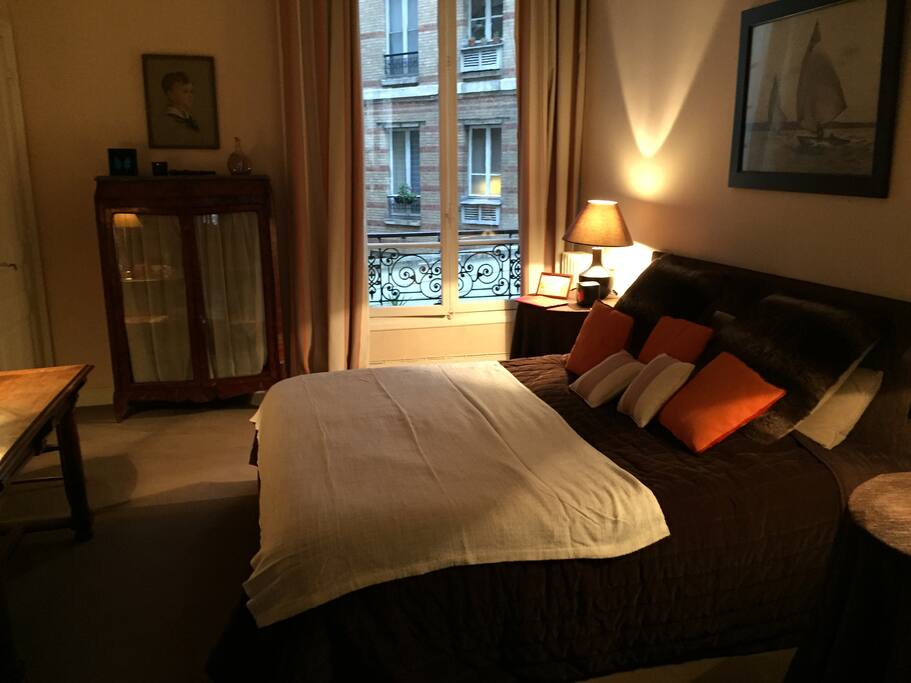 chambre grand lit