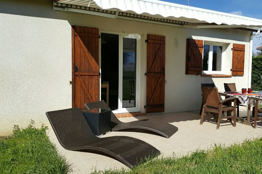 terrasse avec store