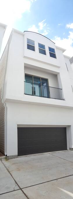 Welcome to our home! This house is a year old, 3bd, 3.5bth, 3 story town home with a two car garage, open concept main floor, stunning master suite, and chef's kitchen.