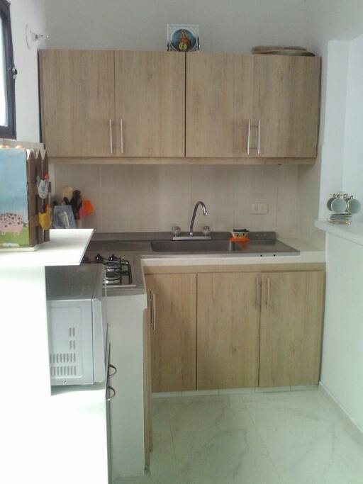 Cocina con todos los utensilios necesarios.