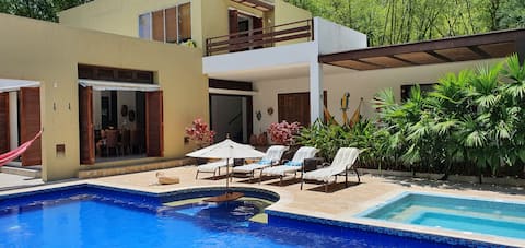 Top Airbnb: Mazarik: luxury, harmony, rest and good energy. in Villeta