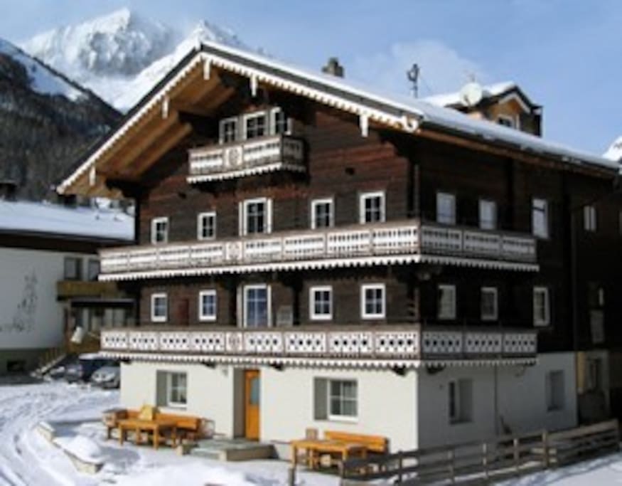 Haus Gossa im Winter