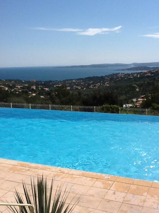 piscine à débordement