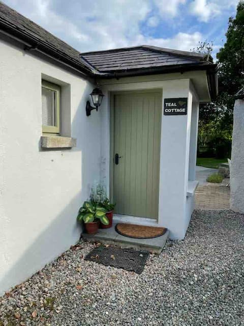 Popular Airbnb listing: Teal Cottage - Killyleagh Area in Rowallane