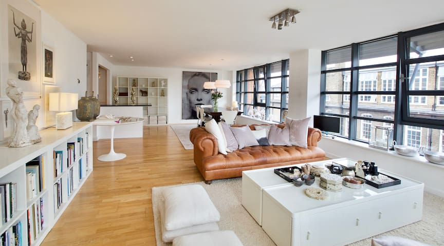 Luxury, 1100 sq ft loft-style flat central London