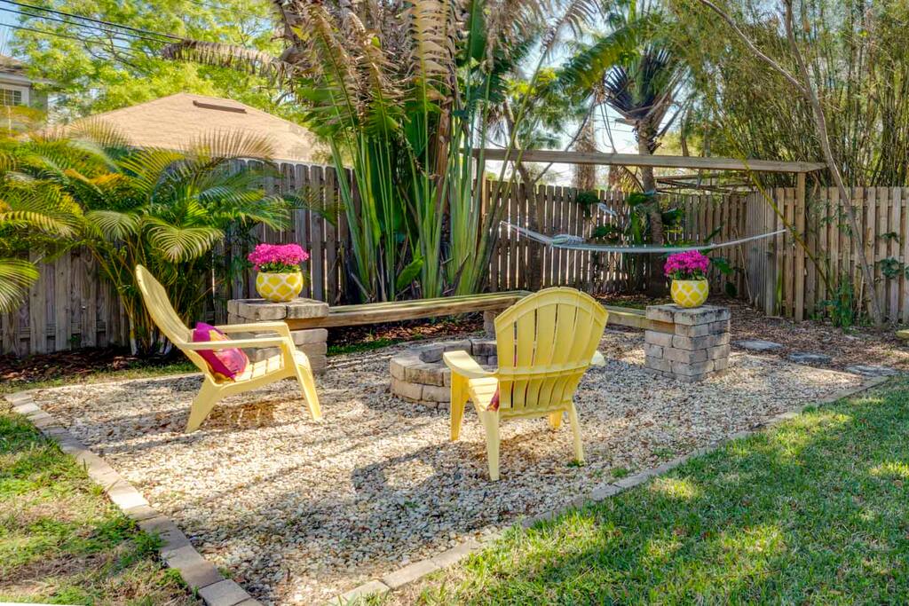 Firepit & Hammock