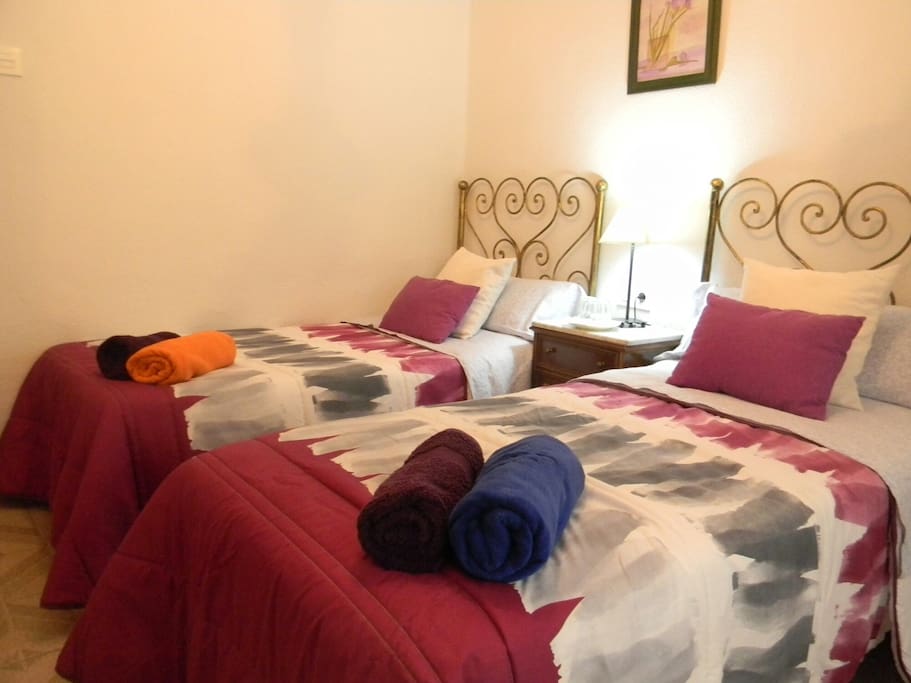 Bed & Breakfast+wifi+2 camas.