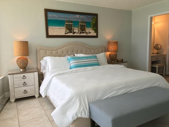 Krevat i ri i ri Tufted King dhe çarçafë luksozë