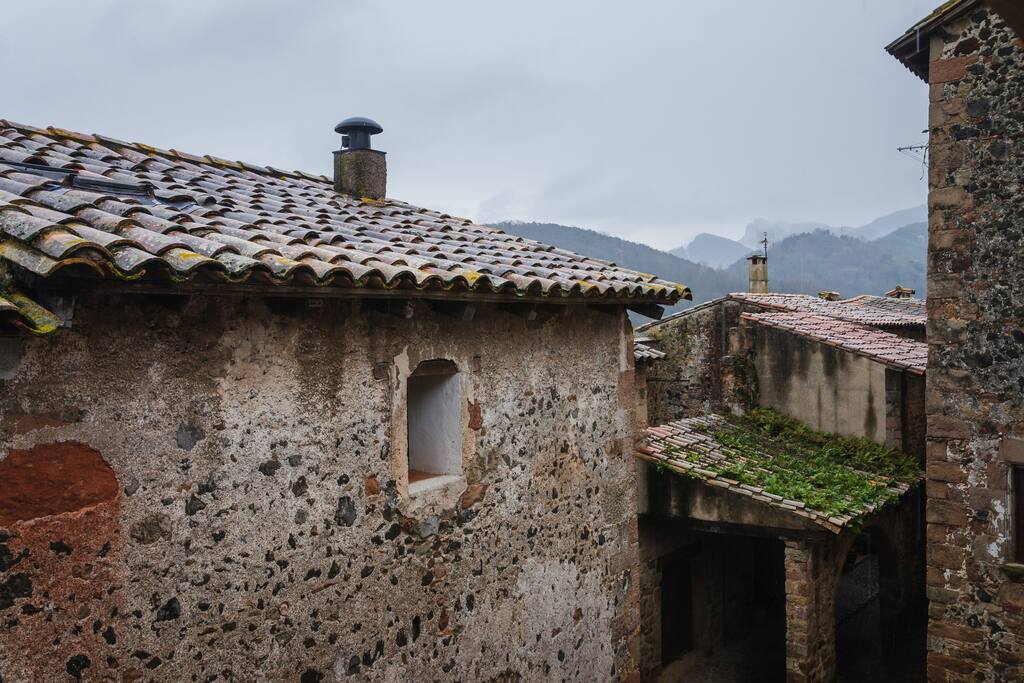 Vista de la Serra de Finestres desde la sala