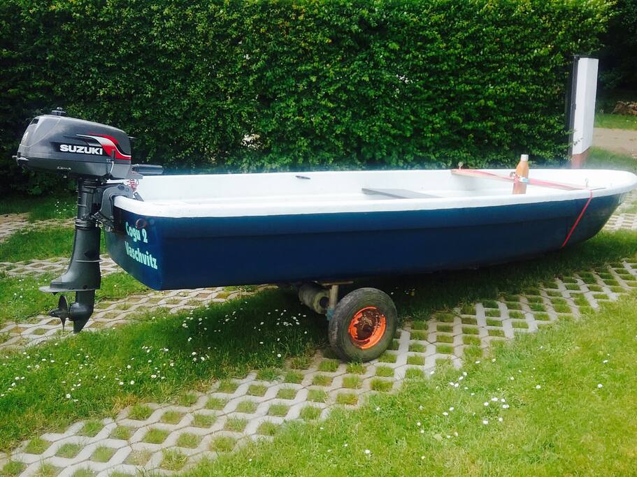 Boot mit Außenbordmoter (Führerscheinfrei)