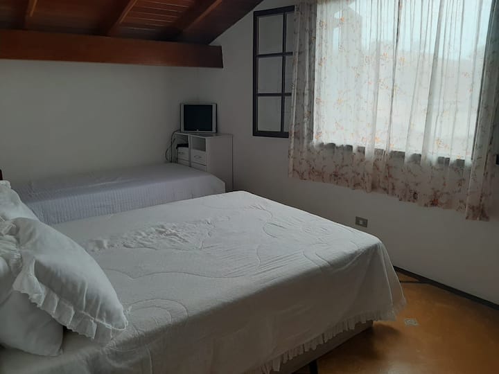 Schlafzimmer 3