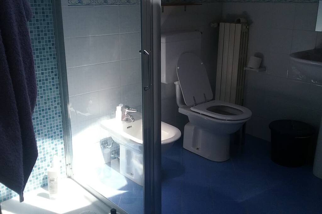 upstair bathroom