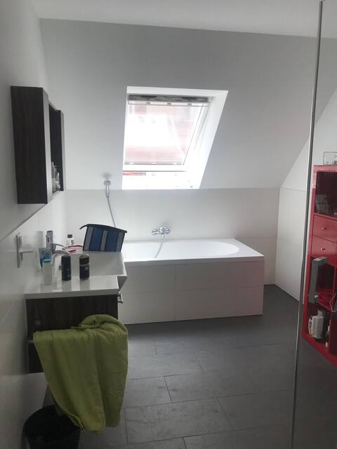 Nice&Cozy PRIVATE ROOM close to center