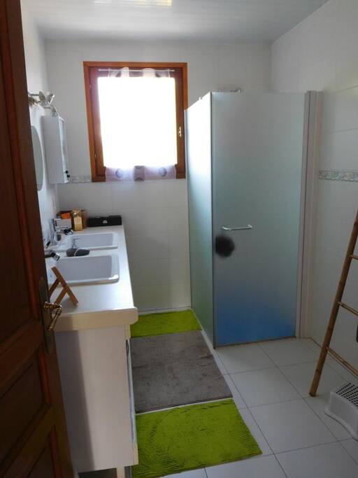 salle de bain commune
