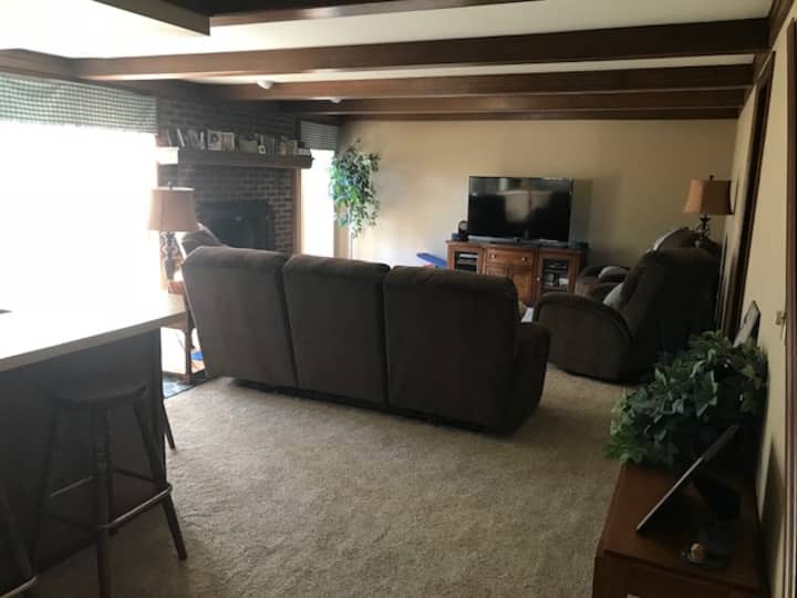 4 Bd Near Cincinnati - West Chester Township, OH