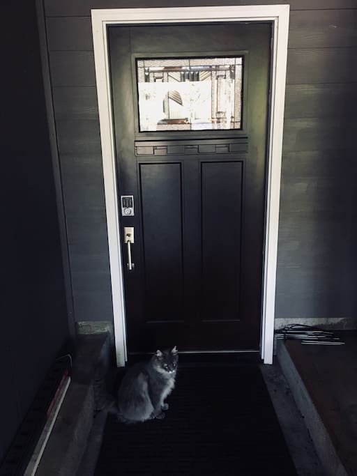 Private entrance with keypad