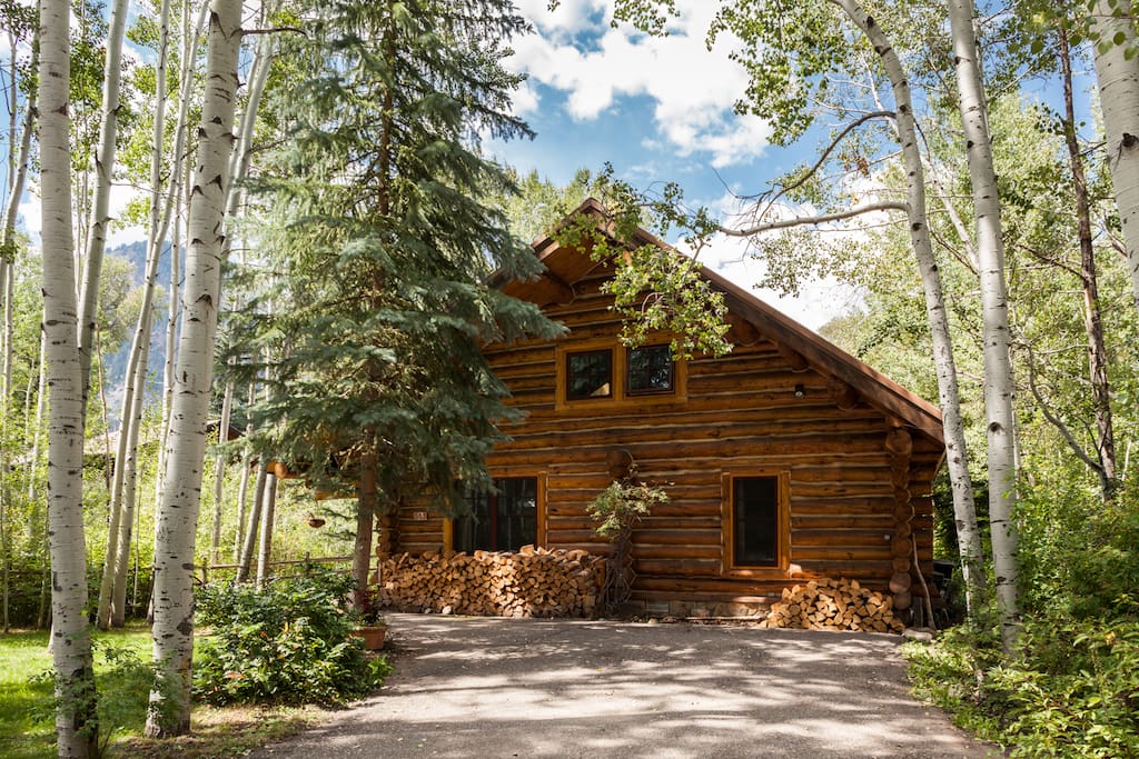 Vacation Rentals, Homes, Experiences & Places - Airbnb