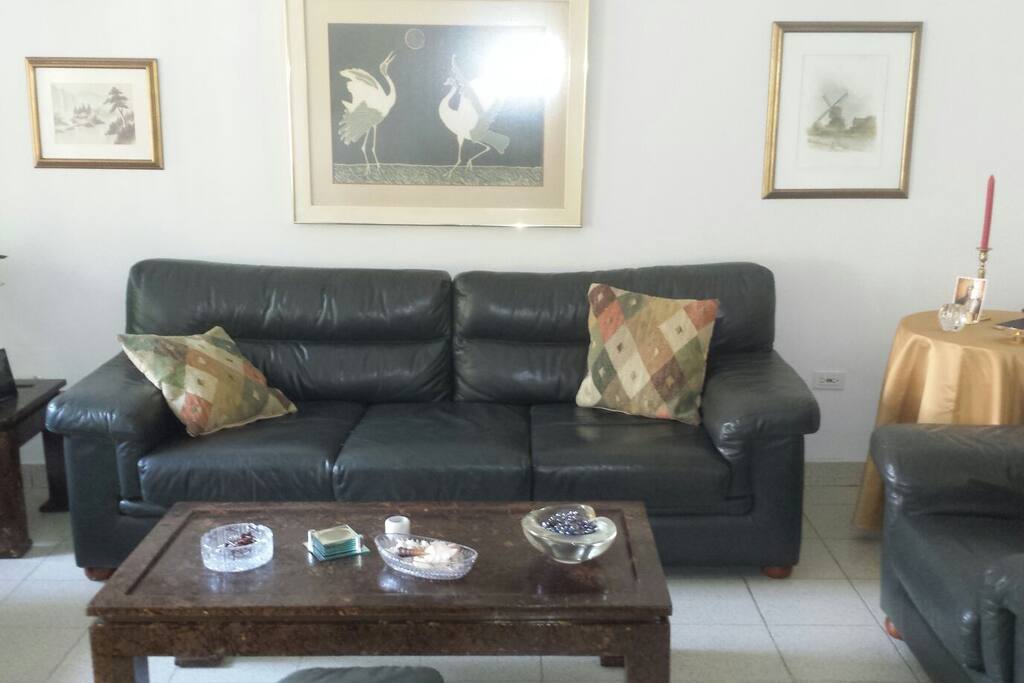 Sala grande y espaciosa