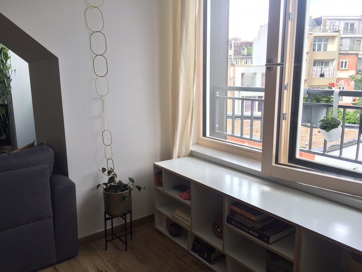 Popular Airbnb listing: Quartier Maritime/Tour et Taxis in Molenbeek Saint Jean Sint Jans Molenbeek