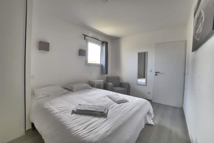 საძინებელი 1