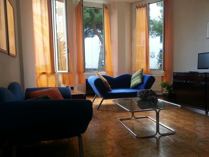 Villa Jolie - 3 Blocks From Beach - Ventimiglia