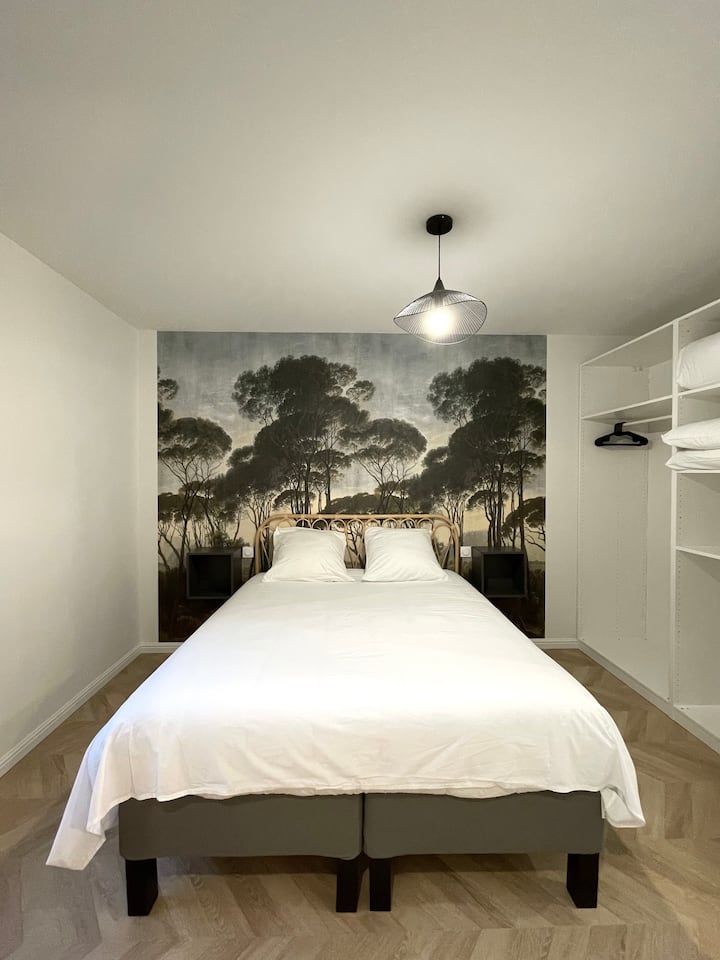 Lit queen size (160 x 200 cm)