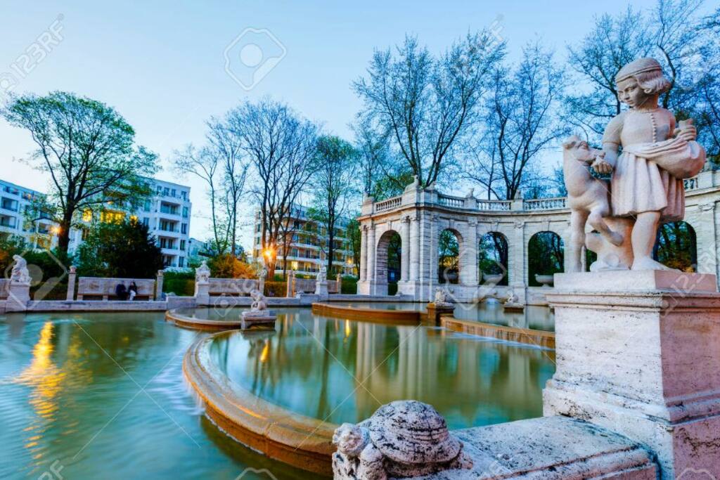 MärchenbrunnenVolkspark