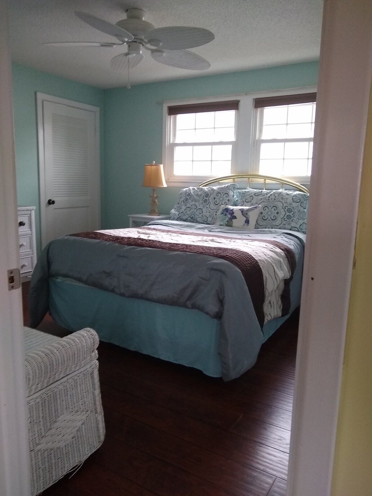 מיטה ראשית/קווין