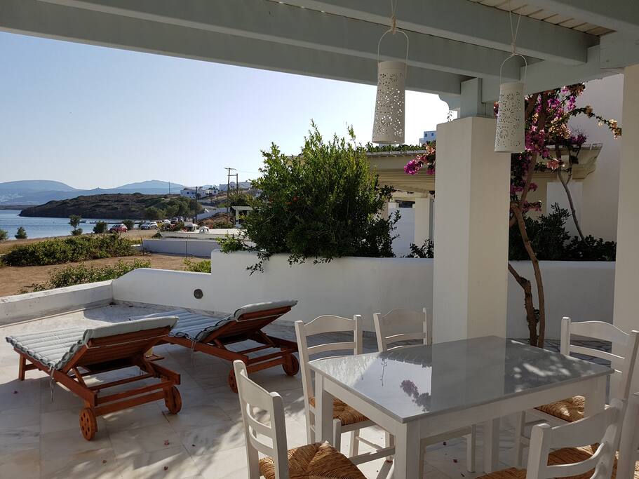 Aspect of the veranda on the beach side.