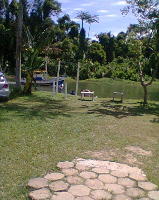 Vista do rio em frente a casa