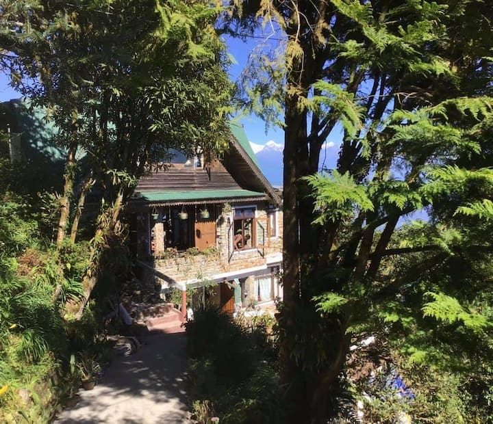 Maple suite The English Cottage Houses for Rent in Darjeeling, West