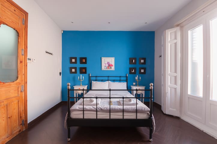 Prado Terrace Moratín. gallery image 2